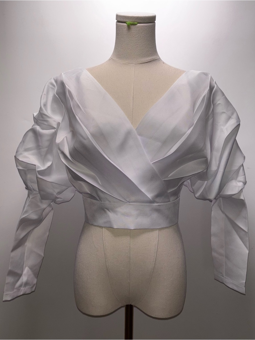 PrettyLittleThing White Puff Sleeve Crop Shirt Size 2
